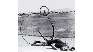 I want to ride my bicycle, I want to ride my bike... I want to ... AAAUUUUGGGHHH!!!